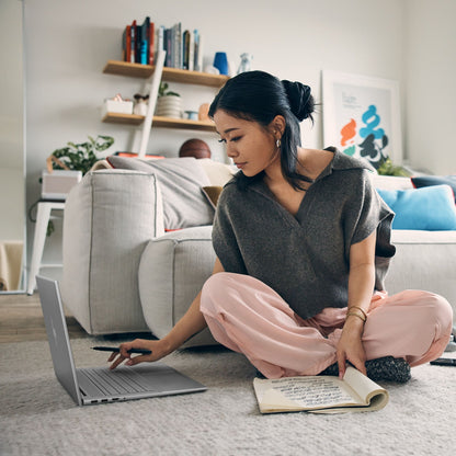 HP ENVY 17-cr0003na Laptop 43.9 cm (17.3") Touchscreen Full HD Intel® Core™ i5 i5-1240P 8 GB DDR4-SDRAM 512 GB SSD Wi-Fi 6E (802.11ax) Windows 11 Home Silver