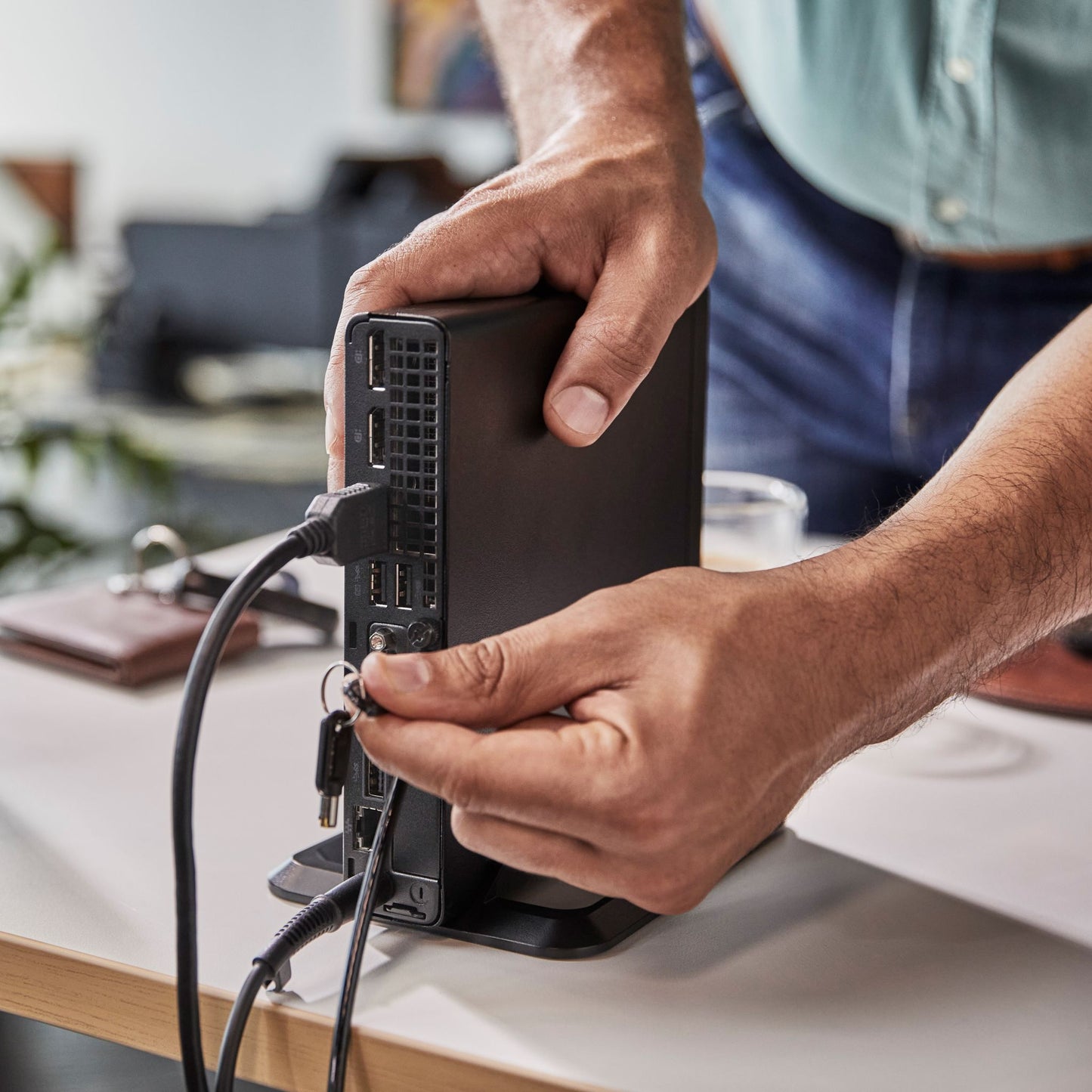 HP 800 G9 Mini PC Intel® Core™ i7 i7-12700T 16 GB DDR5-SDRAM 512 GB SSD Windows 11 Pro Black